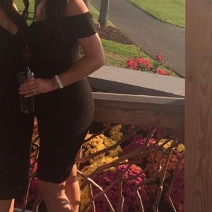 Sweater dress off shoulders black size large